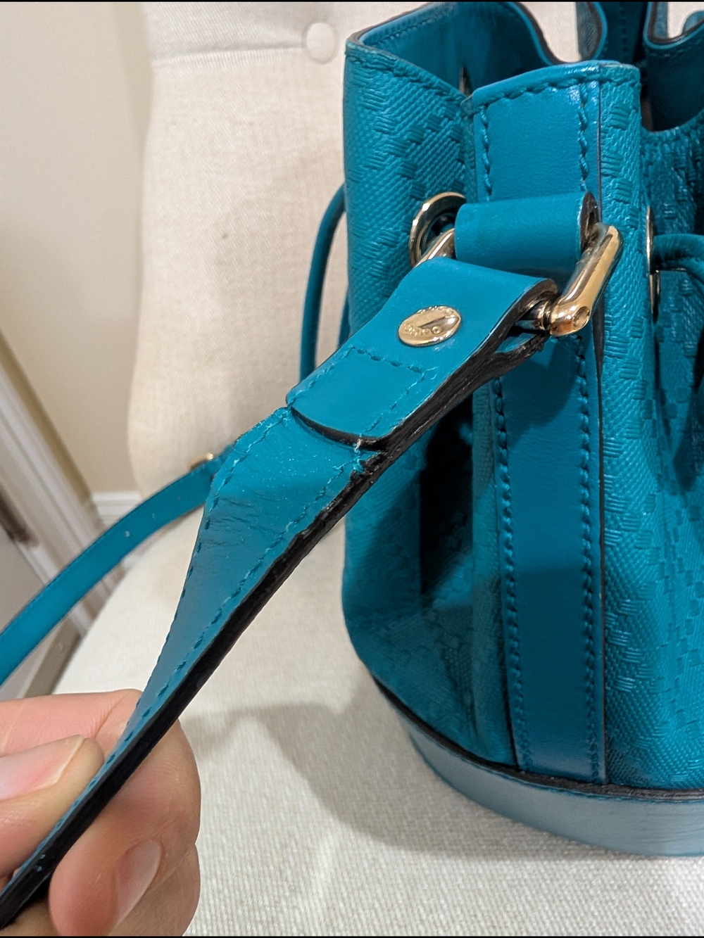 Gucci Bucket Bag! - Picture 10 of 17